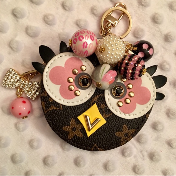 Handbags - NWOT! Adorable Owl Coin Purse & Bag Charm!